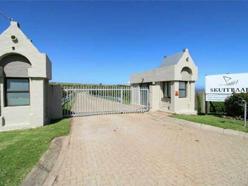 Beachfront plot - Photo 2