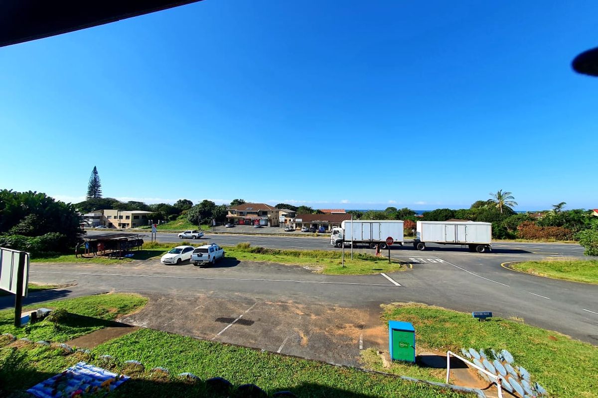 Commercial Property With 3 Businesses And Great Exposure!  - Photo 3