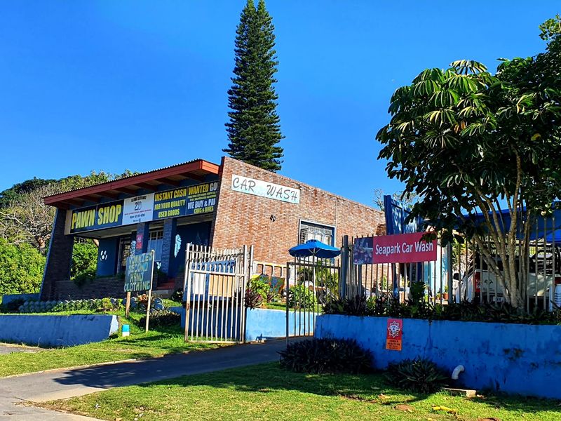 Commercial Property With 3 Businesses And Great Exposure!  - Photo 2