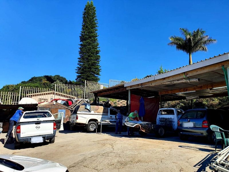 Commercial Property With 3 Businesses And Great Exposure!  - Photo 7