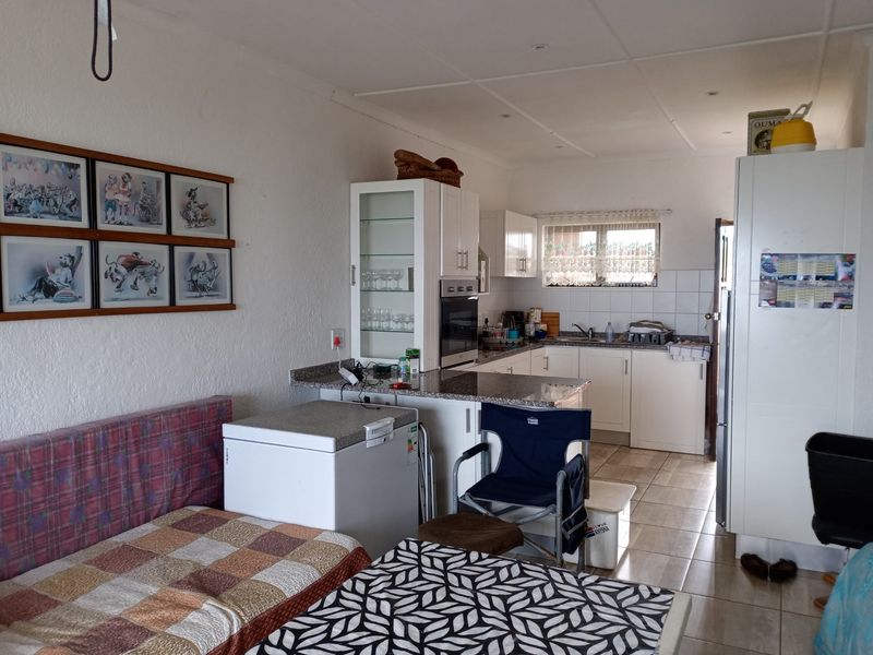 Beach Front Apartment In A Secure Gated Complex - Photo 2