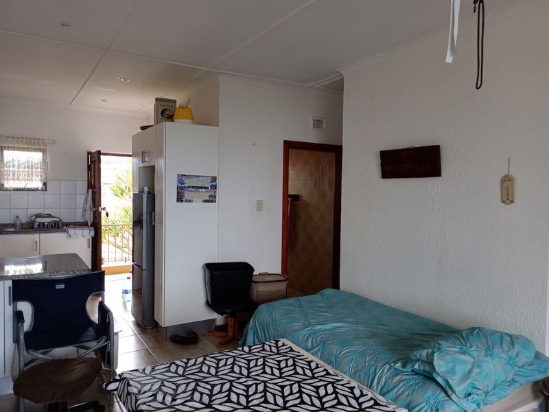 Beach Front Apartment In A Secure Gated Complex - Photo 3