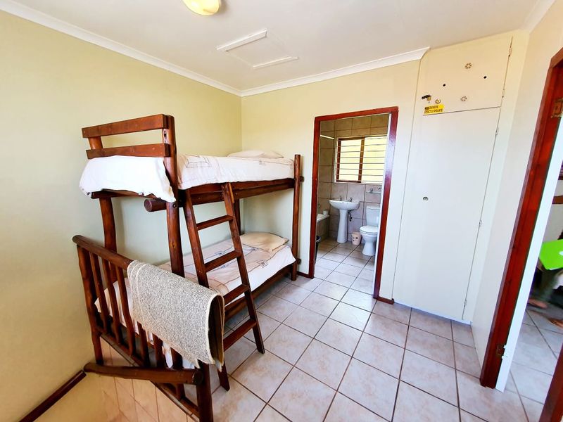 A Great Business Opportunity – 5 Fully Furnished Self Contained Units Plus A Separate Stand For Sale at the Coast! - Photo 6