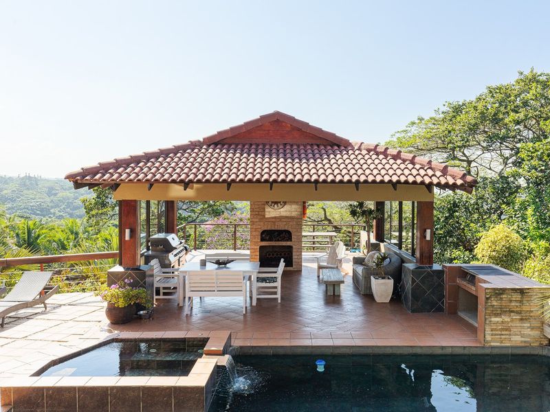 A MAJESTIC home with incredible income generating potential - Photo 3