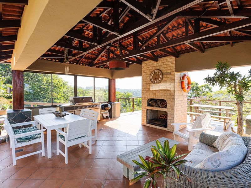 A MAJESTIC home with incredible income generating potential - Photo 4