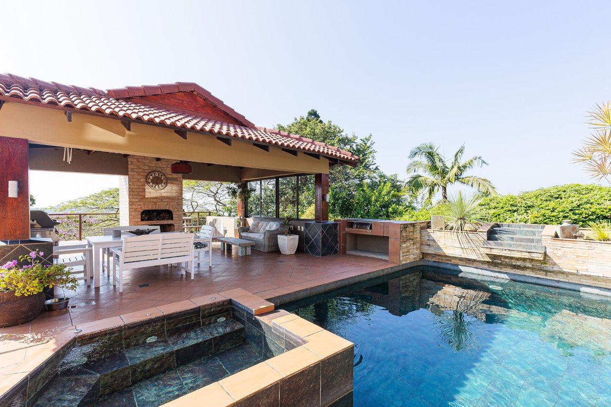 A MAJESTIC home with incredible income generating potential - Photo 2