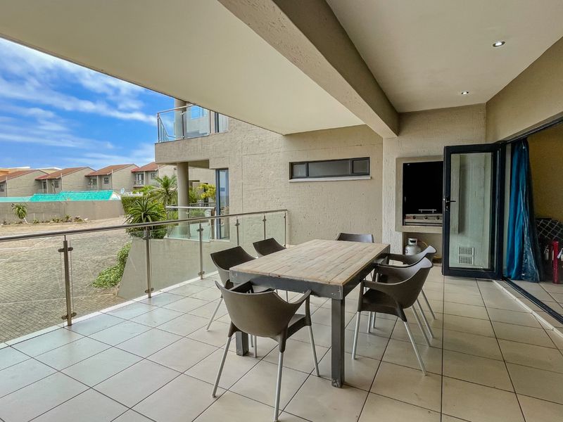 A High-End Holiday Apartment For Sale In A Sweet Spot Location Worth The Look! - Photo 5