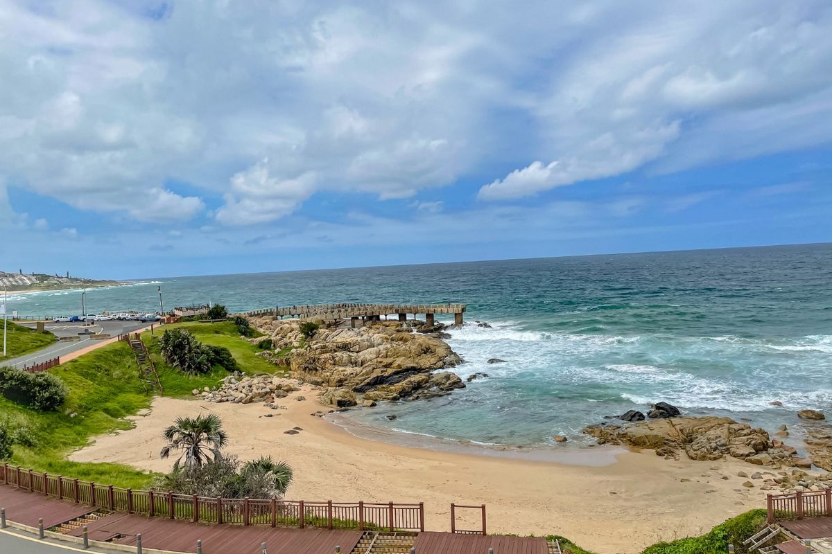 A High-End Holiday Apartment For Sale In A Sweet Spot Location Worth The Look! - Photo 2