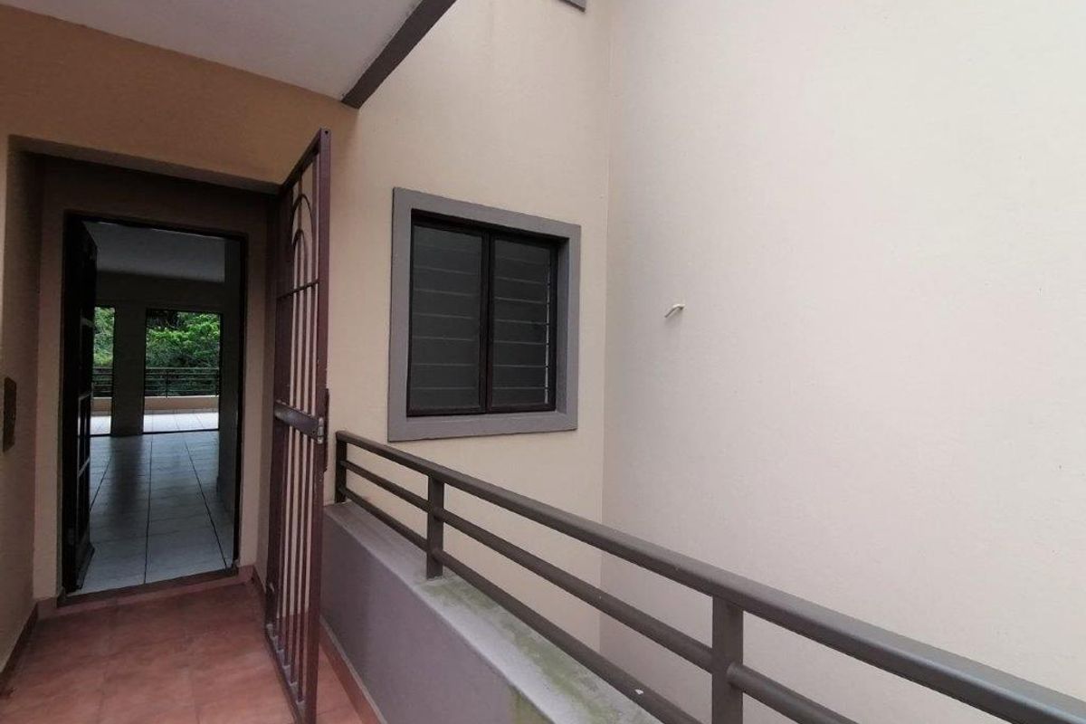 Spacious Unit in A Secure Complex in St Michaels on Sea - Photo 2