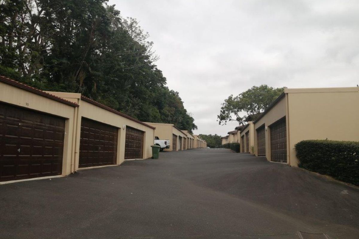 Spacious Unit in A Secure Complex in St Michaels on Sea - Photo 3