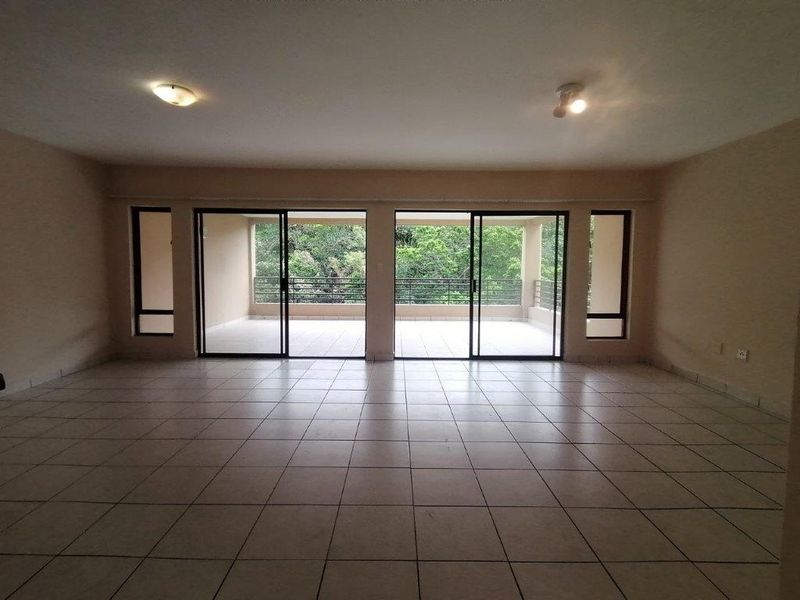 Spacious Unit in A Secure Complex in St Michaels on Sea - Photo 4