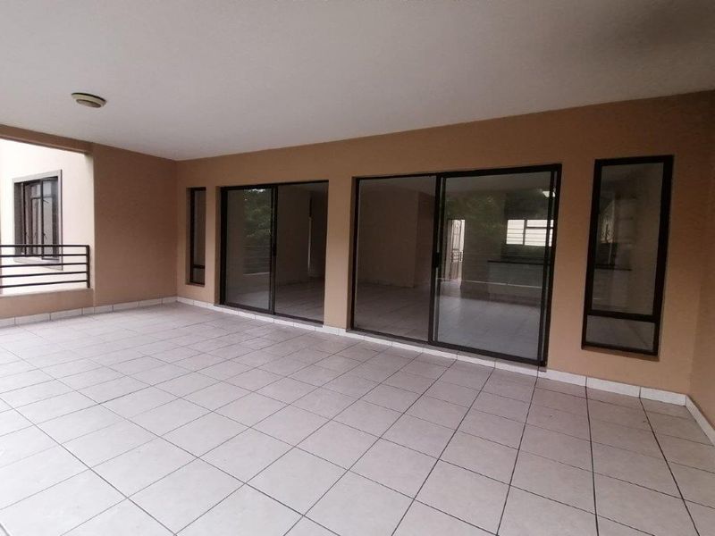 Spacious Unit in A Secure Complex in St Michaels on Sea - Photo 10