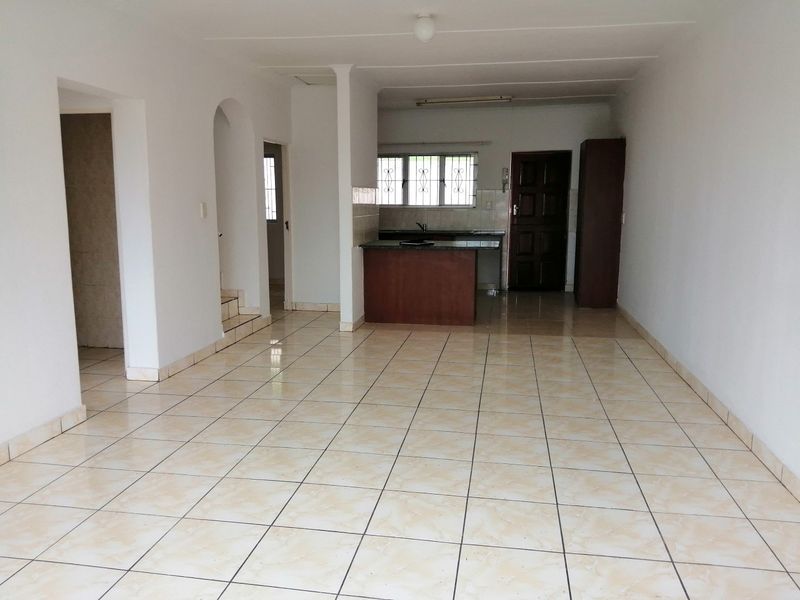 Lockup And Go 3 Bedroom Facebrick Townhouse - Photo 5