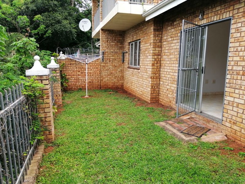 Lockup And Go 3 Bedroom Facebrick Townhouse - Photo 3