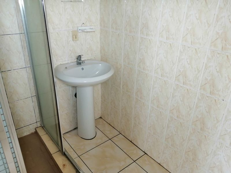 Lockup And Go 3 Bedroom Facebrick Townhouse - Photo 9