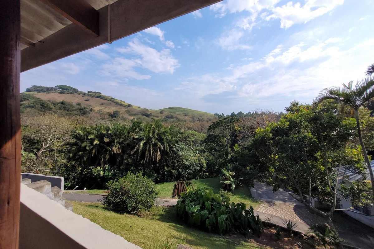 Extremely Neat Two Bedroom Pet Friendly Unit - Photo 2