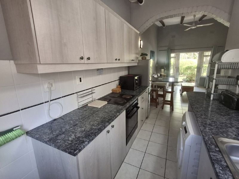 Ideal Holiday Simplex 100 Meters Away From The Exclusive Southbroom Beach!!! - Photo 8