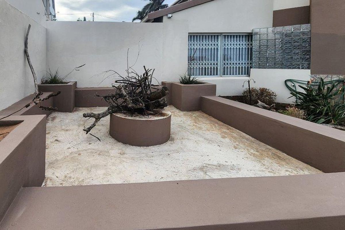 Exquisite Eye Appealing Home In A Perfect Location - Photo 5