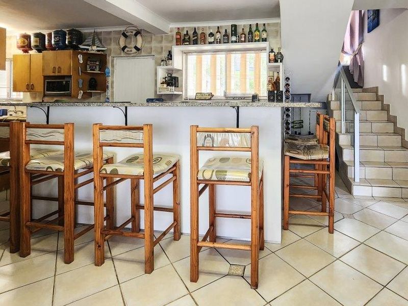 Exquisite Eye Appealing Home In A Perfect Location - Photo 10