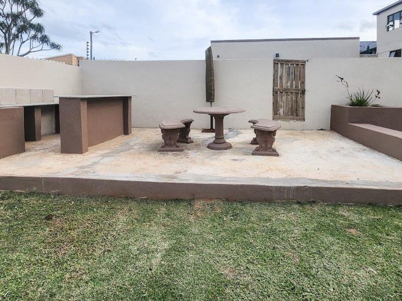 Exquisite Eye Appealing Home In A Perfect Location - Photo 4