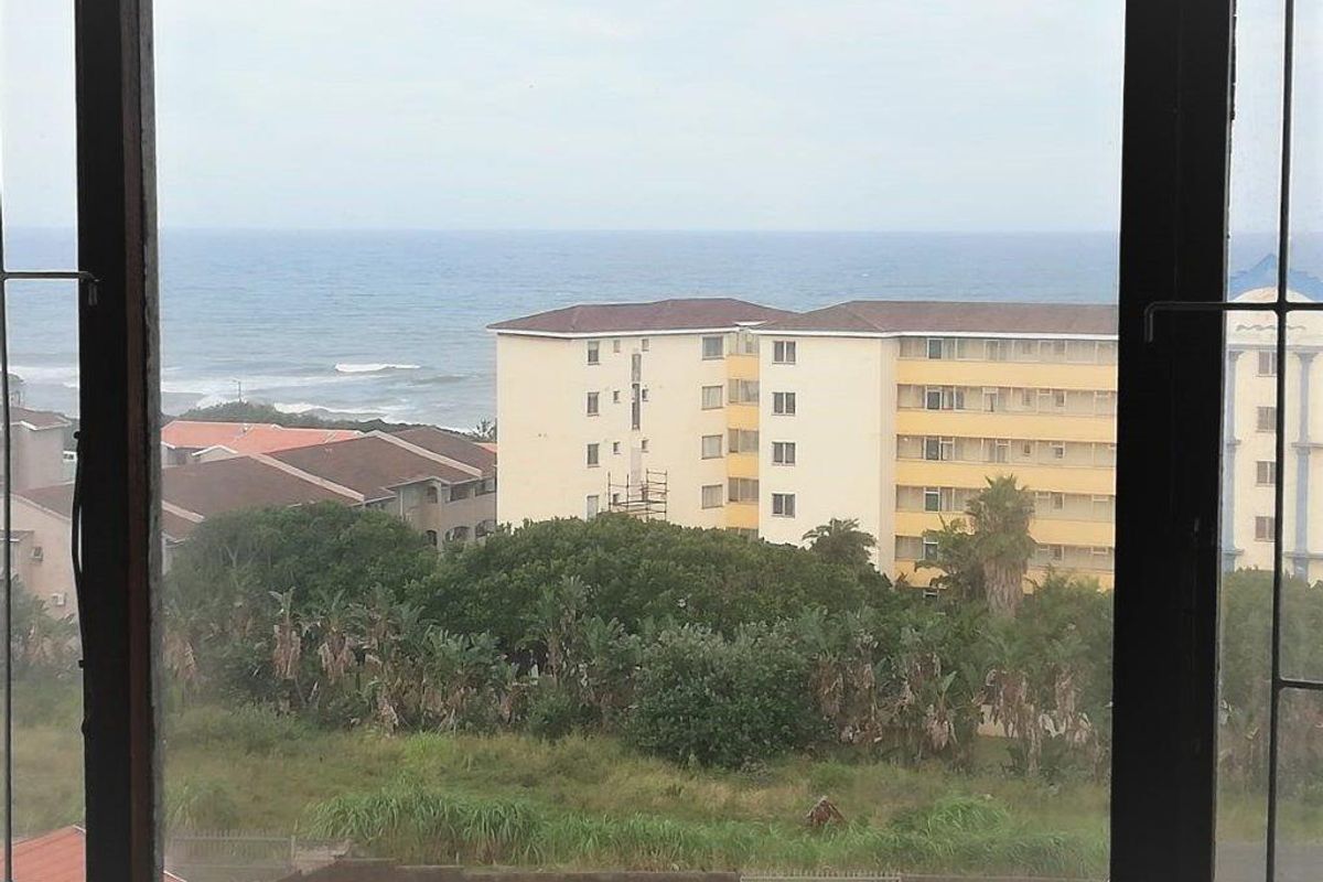 Apartment With The Most Awesome View! - Photo 2