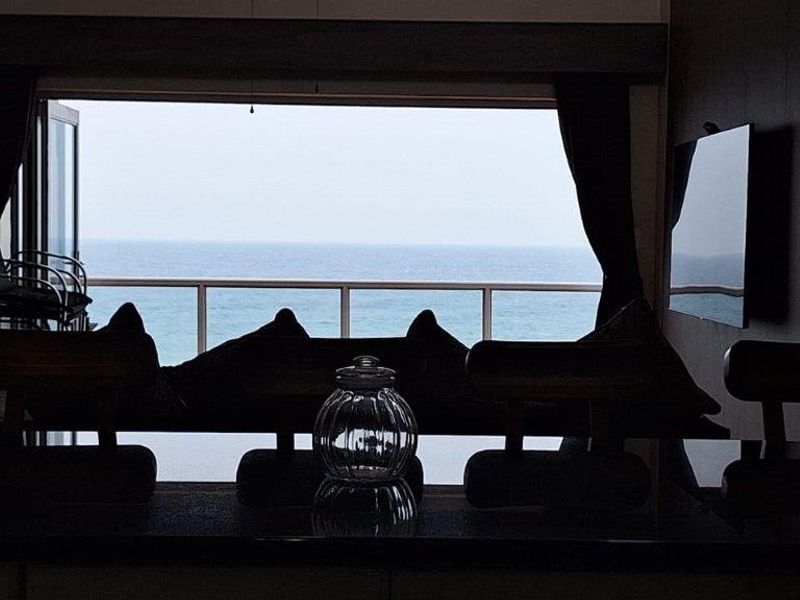 Penthouse In Margate! - Photo 8