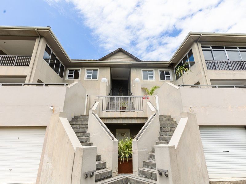 Fully Furnished Spacious And Modern - Photo 2