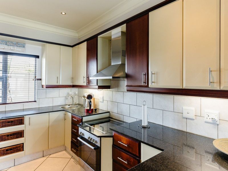 Fully Furnished Spacious And Modern - Photo 10