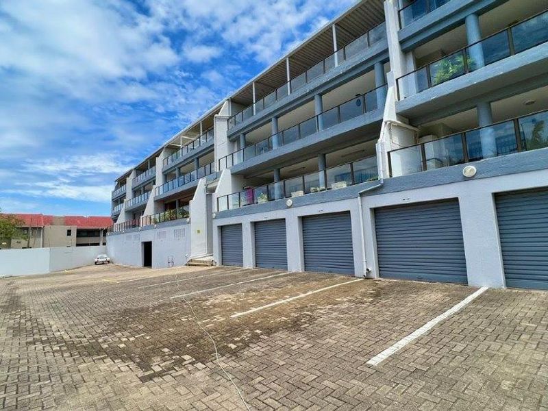 Spacious Apartment In The Heart Of Uvongo - Photo 2