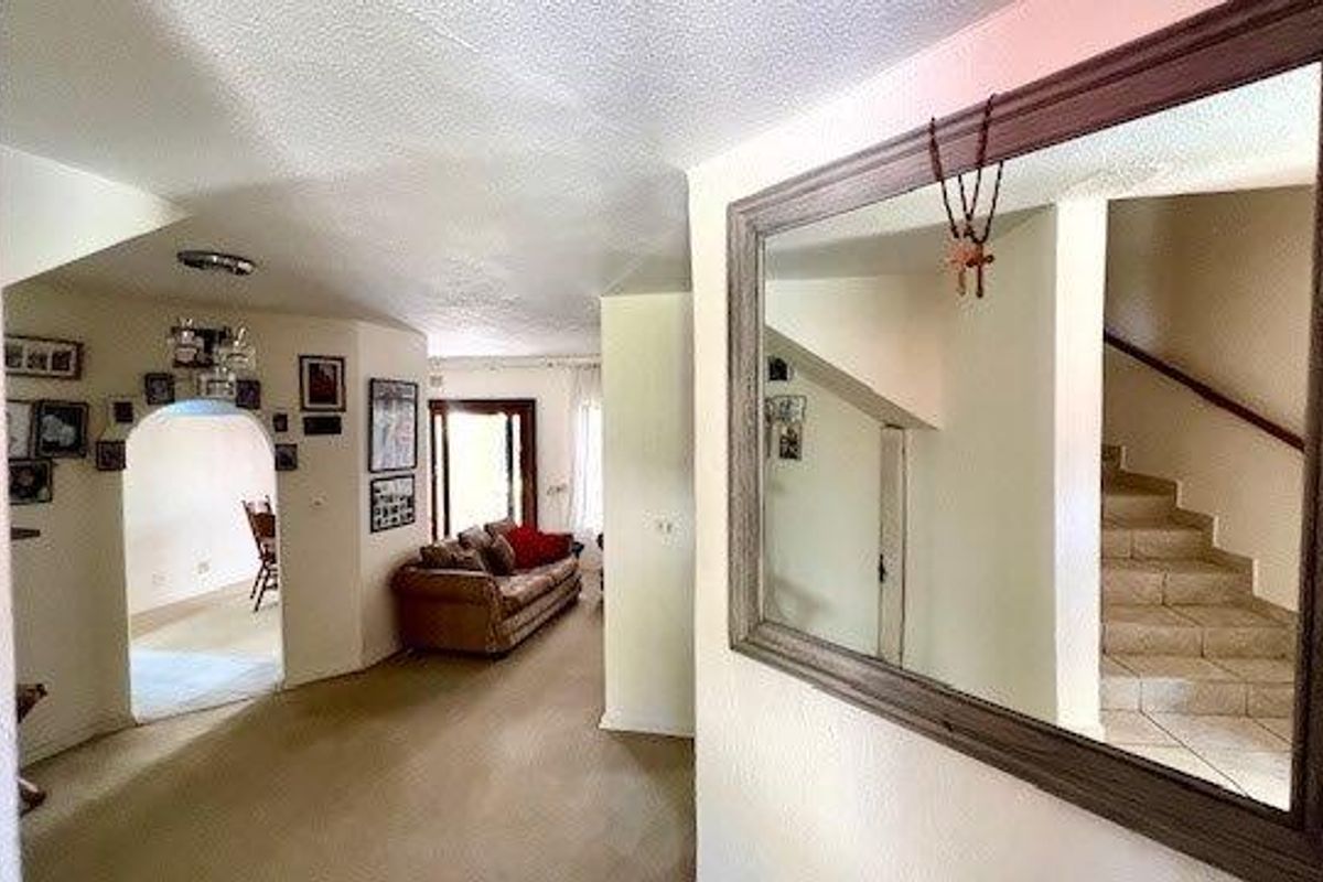 Attractive Spacious 3 Bedroom Duplex In St Michaels On Sea - Photo 3