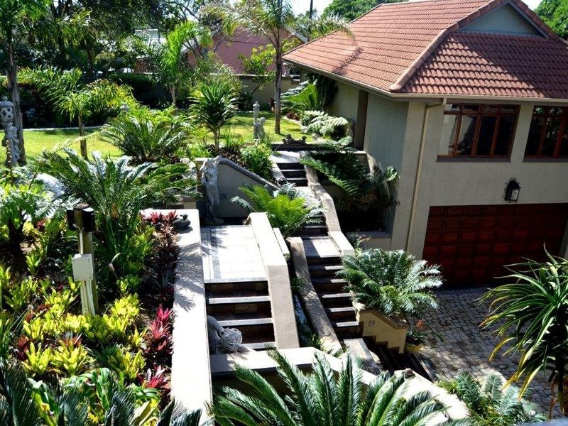 When Only the Best Will Do! 60m from the Beach! - Photo 4