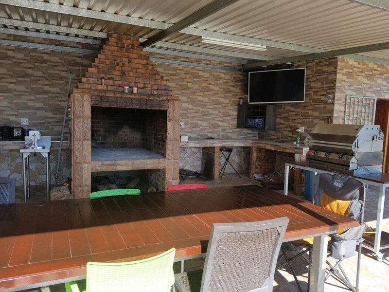 Smallholding with Horses, Stables and Modern Home! - Photo 8