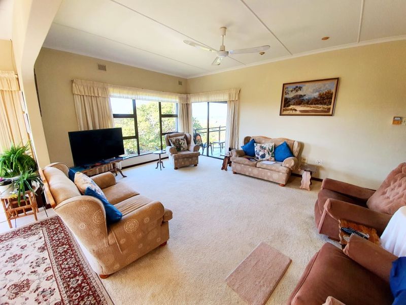 The Perfect Immaculate Face-brick Home, Sea View, Flats! - Photo 9
