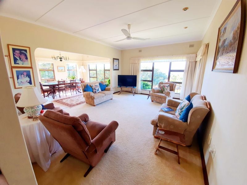 The Perfect Immaculate Face-brick Home, Sea View, Flats! - Photo 8