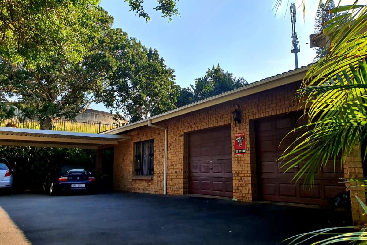 The Perfect Immaculate Face-brick Home, Sea View, Flats! - Photo 3