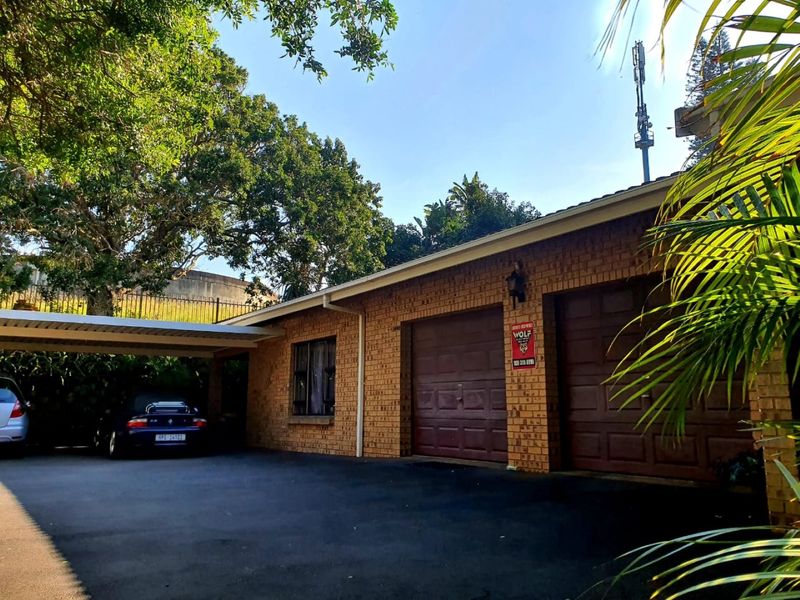 The Perfect Immaculate Face-brick Home, Sea View, Flats! - Photo 3