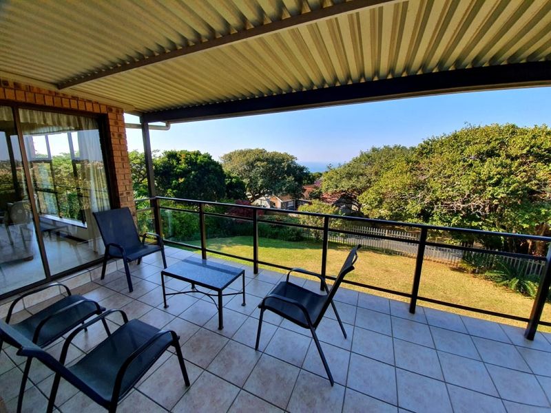 The Perfect Immaculate Face-brick Home, Sea View, Flats! - Photo 6