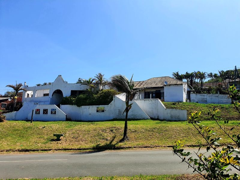 A Perfect Hotel / Backpackers / Retail in Ifafa With Ocean Views! - Photo 1