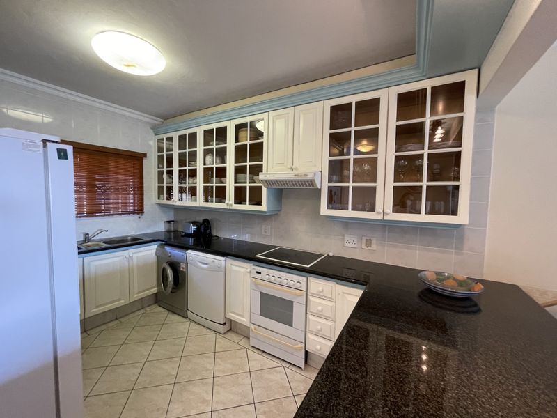 Furnished Holiday Apartment with Direct Access to the Beach  - Photo 3