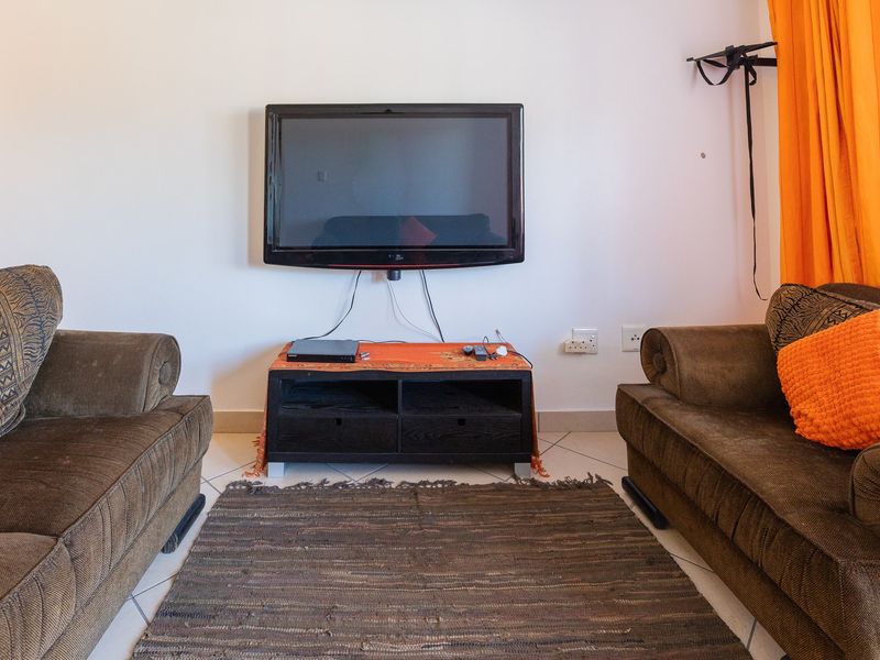 Modern Fully Furnished And Close To All Amenities! - Photo 3