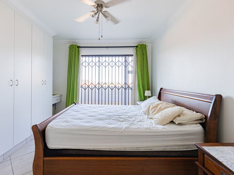 Modern Fully Furnished And Close To All Amenities! - Photo 10