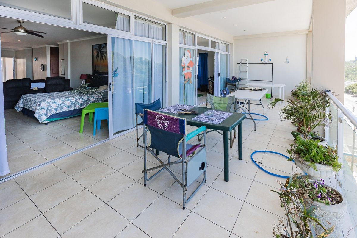 3 Bedroom Apartment For Sale With Stunning Sea Views - Photo 5