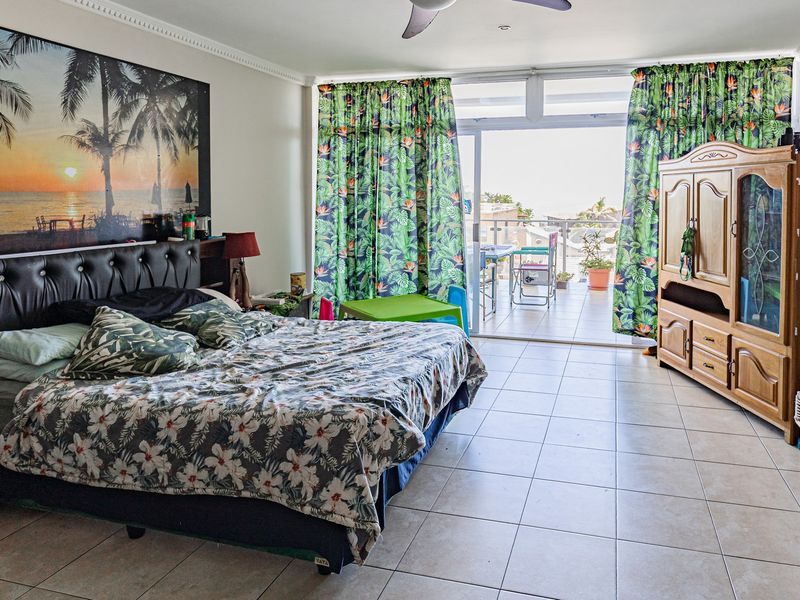 3 Bedroom Apartment For Sale With Stunning Sea Views - Photo 10