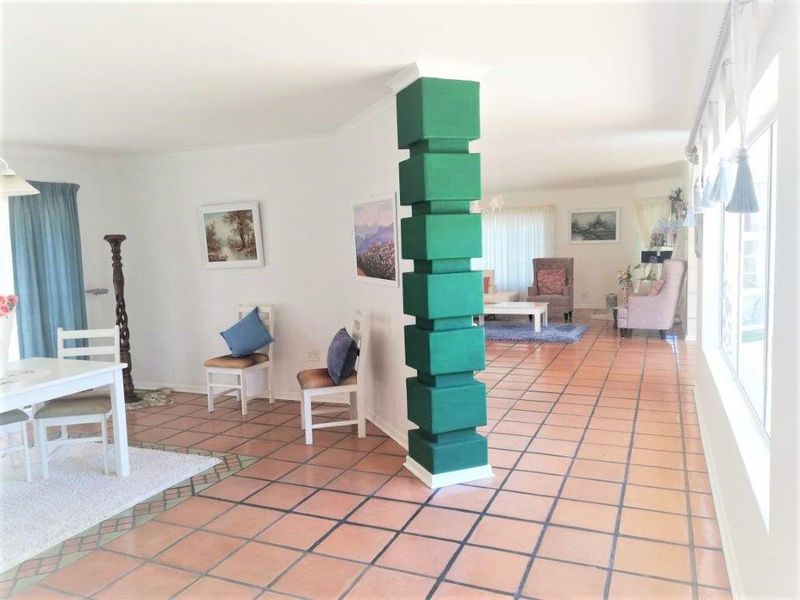 Expansive Erf Of 2773m2, With Exceptional Subdivision Potential - Photo 10