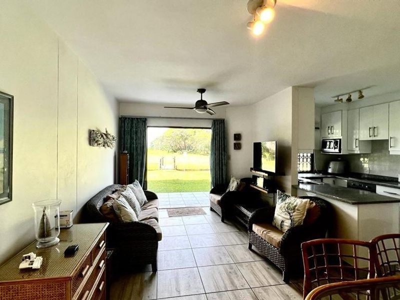 Beachfront Ground Floor Unit In Shelly Beach - Photo 10