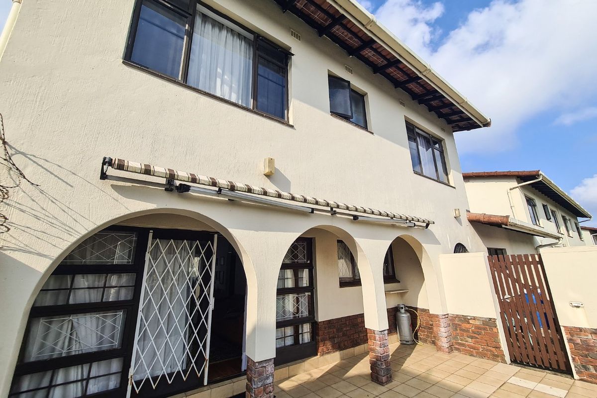 Peaceful Complex In A Great Location  - Photo 3