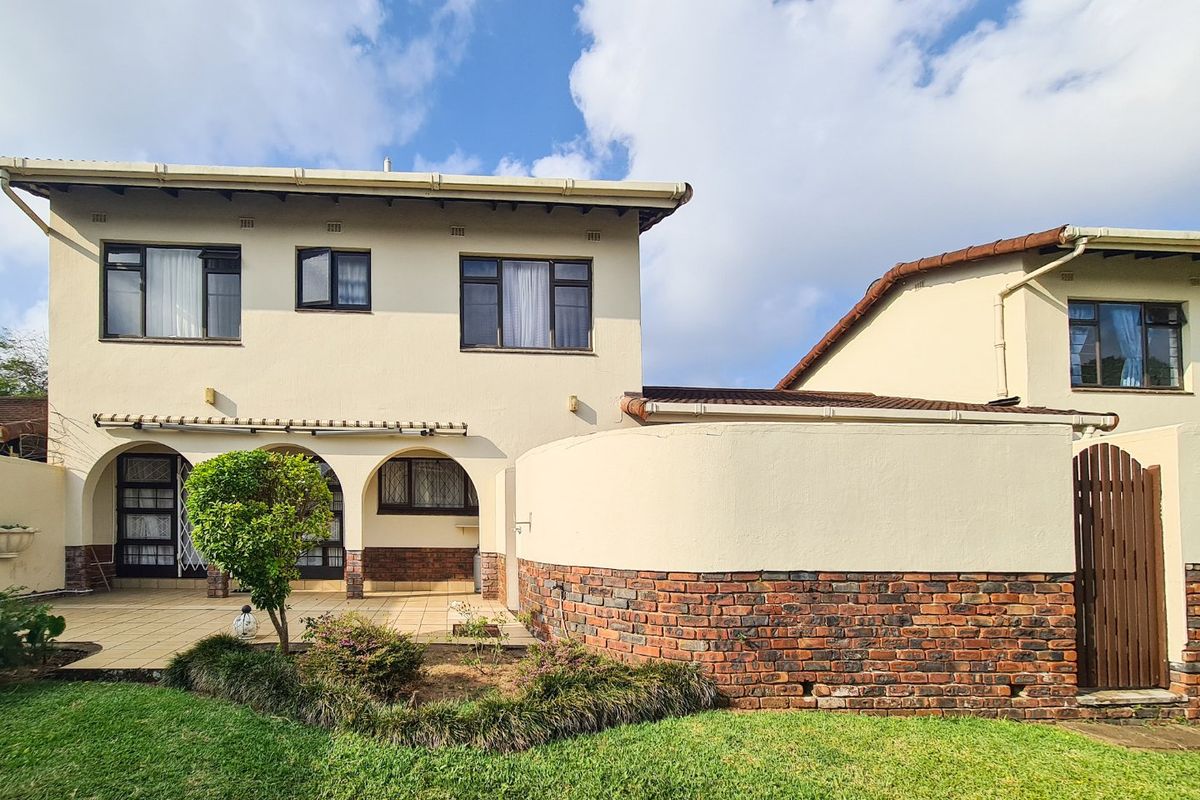 Peaceful Complex In A Great Location  - Photo 2