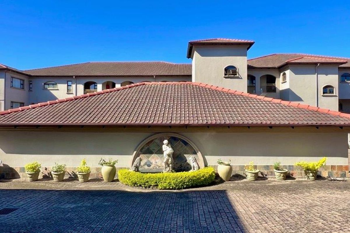 Beachfront Ground Floor Apartment In Shelly Beach - Photo 2