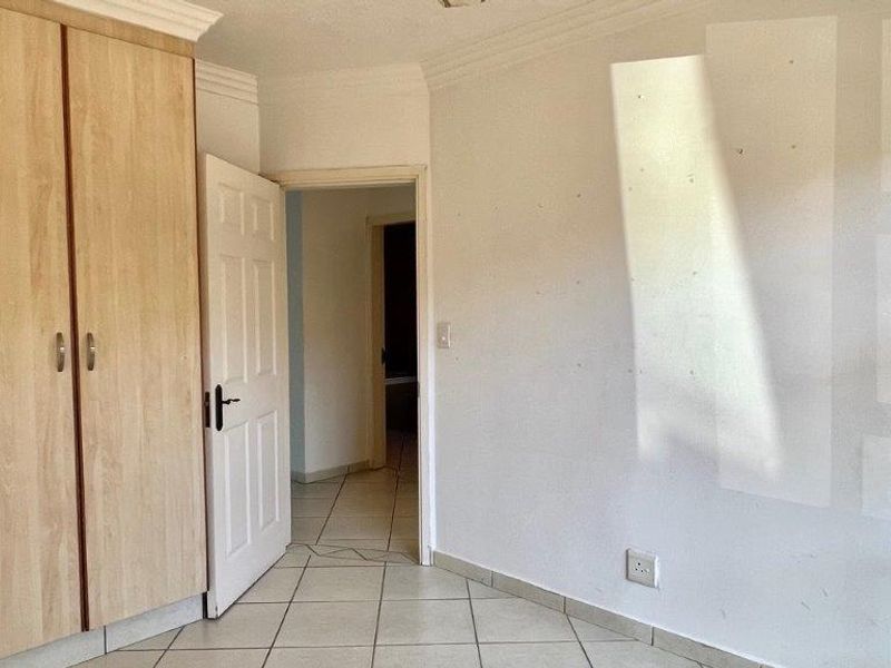 Beachfront Ground Floor Apartment In Shelly Beach - Photo 9