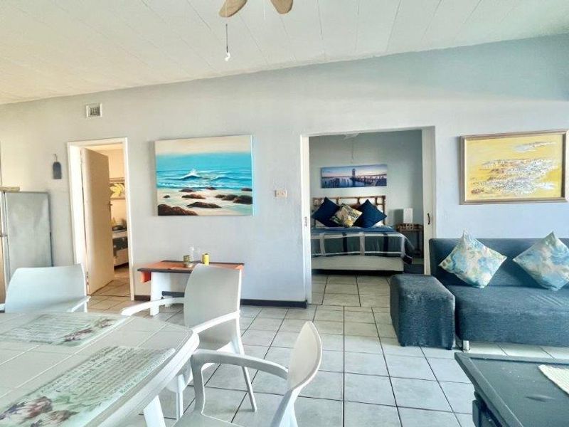 Ground Floor Beachfront Apartment in Shelly Beach - Photo 9